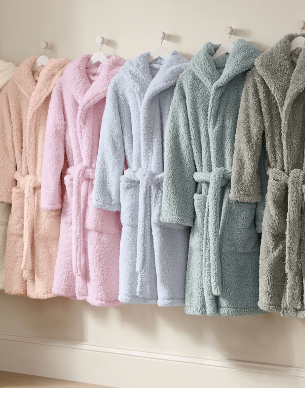 Cozy Sherpa Robe - Picture 3 of 6